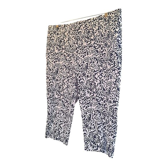 Tommy Hilfiger Slim Stretch Capri Waverly Black White Floral Size 16 Excellent - Picture 2 of 16